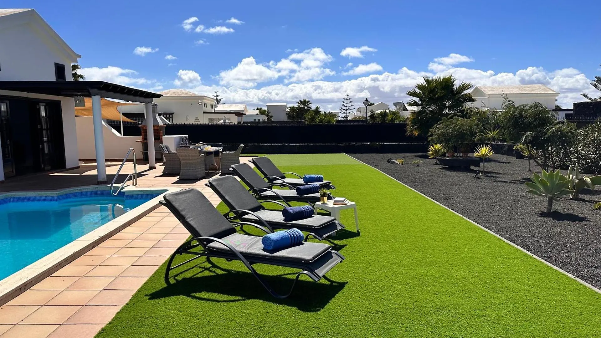Villa Amura Playa Blanca  Spain